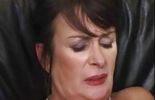 порно секс Черная волосатая школьница анальный трахается с фаллоимитатором