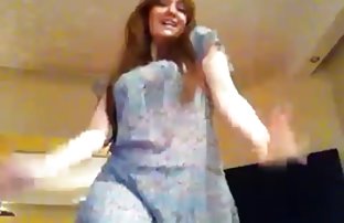 порно секс Групповой трах с Зоей Холлоуэем и Брюсом Венчурном