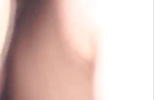 порно секс Блондинка сука делает ее ноги очень широкими во время секса