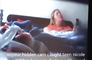 порно секс Красивая девушка любит секс в ванной