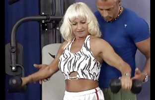 порно секс Секс голодный мамаша потрясает своих фанатиков