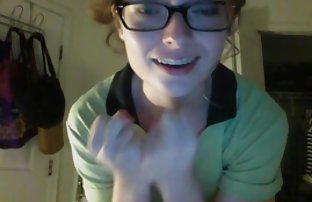 порно секс Два парня трахают кулоны в клочьях