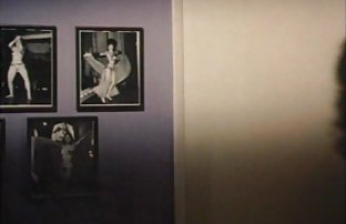 порно секс Пара трахается на спящей девушке