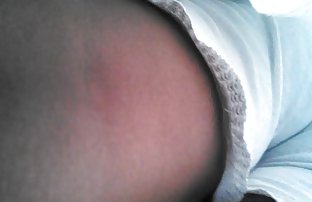 порно секс Водопроводчик наполняет обе дырки