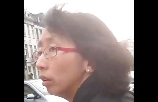 порно секс Человек трахает свою девушку с камерой в руке