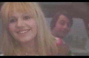 порно секс У молодых девушек старик роговой