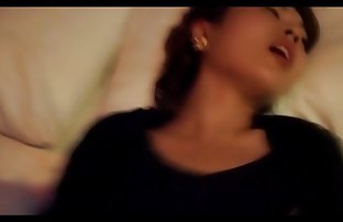 порно секс Латина, испытанная у бассейна роговой задницей-оргией с анальным кремом