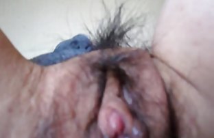 порно секс Бритни Амбер трахает наружную и внутреннюю